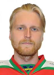 Player photos for the 2009-10 Ottawa 67's at hockeydb.com