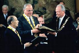 Mais mitterrand et kohl avaient une histoire particulière avec verdun : Konrad Adenauer Stiftung Geschichte Der Cdu Helmut Kohl