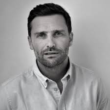 Schwab: Michael Klar leitet E-Commerce