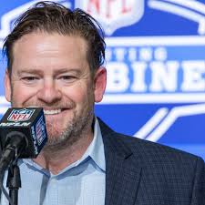 Seahawks GM John Schneider addresses Russell Wilson report at NFL combine
