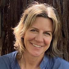 Holly Hester's Instagram, Twitter & Facebook