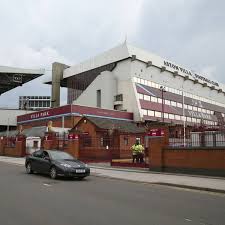 View other premier league teams arsenal aston villa brighton burnley chelsea crystal palace everton fulham leeds leicester liverpool man city man utd newcastle sheff utd southampton. Trainingsgelande Gesperrt Aston Villa Droht Spielabsage