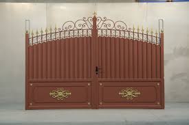Portail Alu Clos Saint Denis Forme Bombee Soubassement Avec Galons Et Rosaces R06 Traverse Superieure Decoration Petites V Portail Alu Portail Portail En Fer