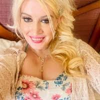 Emily Beckstrom's Instagram, Twitter & Facebook