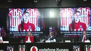 Beşiktaş ve türkiye a milli kadın futbol takımı'nın kaptanı didem karagenç, kadın futbolcuların yaşadıkları zorlukları bbc'ye anlattı. Besiktas Kadin Futbol Takimi Vodafone Kupasi Nda