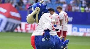 Bundesliga kommt es im ersten saisonspiel zum duell. Bald 2 Liga Der Hsv Absturz In Bildern