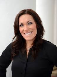 Stephanie Cartwright's Instagram, Twitter & Facebook