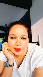 Discover Yam Tam's Stunning Photoshoot Experience at a Warm Reception