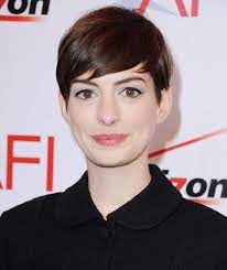 Kurze haare wachsen lassen so gelingt die perfekte. Haare Ab Promis Mit Kurzhaarfrisuren Brigitte De