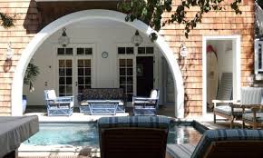 And according to zillow, a typical home price in this beachfront . 25 Grace And Frankie Ideen Strandhaus Haus Cocktailkarte