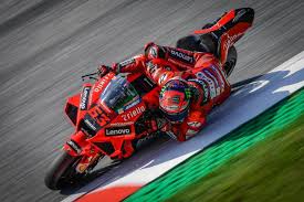 Ecco i dieci piloti che volano alle q2, rossi fuori (oggi sabato 15 agosto). Motogp Su Tv8 Gp Gran Bretagna 2021 Orari Programma Diretta E Differita Qualifiche In Chiaro