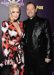 Members of the family, like. Donnie Wahlberg Und Jenny Mccarthy Sind Seit 5 Jahren Verheiratet Und Ihre Liebesgeschichte Begann Tatsachlich Im Fernsehen Beziehung