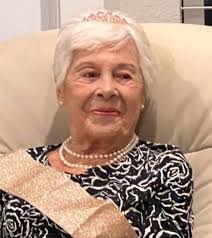 Mary Krohn's Instagram, Twitter & Facebook