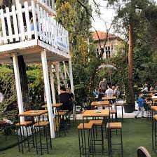 This is definitely one of the most unusual garden ideas. A Most Unusual Garden Zagreb Restaurant Bewertungen Telefonnummer Fotos Tripadvisor