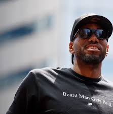 Pizzaoki Muralist Alters Kawhi Leonard Mural After Joining LA Clippers