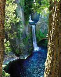 Toketee falls is a waterfall in douglas county, oregon, united states, on the north umpqua river at its confluence with the clearwater river. Toketee Falls North Umpqua Oregon Schone Landschaften Schone Orte Naturfotografie