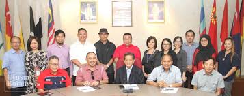 Jemaah kabinet negeri telah bersetuju terhadap pengelolaan sukan sabah dalam mesyuaratnya pada 5 mac. 11 Sukan Tradisi Warnai Pesta Kaamatan Peringkat Negeri Utusan Borneo Online