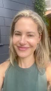 Rachelle Grossman's Instagram, Twitter & Facebook