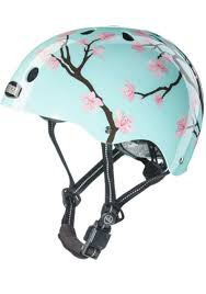 5 Fahrradhelme Die Stylisch Aussehen Statt Spiessig Fahrradhelm Beste Fahrradhelme Coole Fahrradhelme