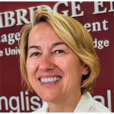 Sandra Lenis :: directora de Producto & Cliente :: Air Europa ::