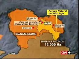 El voraz incendio declarado en la provincia de guadalajara se ha cobrado la vida de 11 trabajadores de un retén de bomberos en la localidad alcarreña de riba de saelices. Incendio De Guadalajara Julio 2005 Maria Teresa Fernandez De La Vega Youtube
