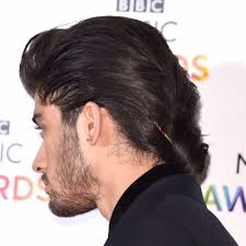 The famous men zayn malik hairstyle in asia and win top 10 handsome mens awards. 45 Zayn Malik Haircut Ideas That Go Every Direction Menhairstylist Com