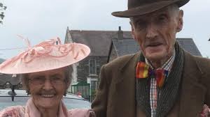 Denbighshire siblings leave behind £1.3m to Wales Air Ambulance