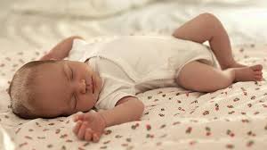 ترسيخ عادات نوم جيدة 3 إلى 6 أشهر بيبي سنتر آرابيا