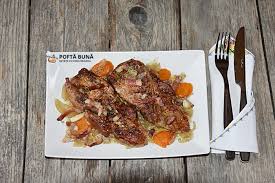 Incaşii foloseau cartoful atât ca aliment, cât şi ca medicament pentru vindecarea oaselor rupte, în reumatism, indigestie, tratarea afecţiunilor pielii, a degerăturilor şi a arsurilor solare. Cotlet De Porc Cu Ceapa Si Afumatura La Cuptor Reteta Veche