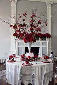 Poinsettia Christmas Table Design By The Urban Flower Firm Contemporary Christmas White Christmas Decor Contemporary Christmas Christmas Decorations