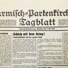 Jacques chirac à l'arc de triomphe lors des cérémonies commémoratives du 8 mai 1945 à paris le 8 mai 1981, france. Diese Tagblatt Ausgabe Erschien Zum Kriegsende Garmisch Partenkirchen
