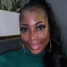 Vonda Wray's Instagram, Twitter & Facebook