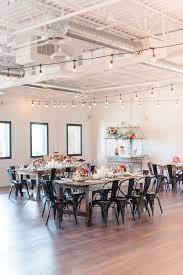 Wedding Reception At Bash In Carmel Indiana Indianapolis Wedding Photographer Michelle Poteet Photography Indianapolis Wedding Photographer Wedding Reception Inspiration Indianapolis Wedding