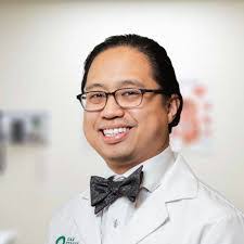 Sonia Abraham's Instagram, Twitter & Facebook