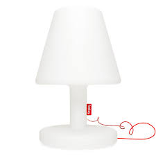 edison the grand lampe de sol design led qui s illumine entierement decouvrir la lampe blanche surdimensionnee fatbo lampe salon lampes blanches lampe edison