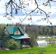 We offer vacation rentals that are family friendly, pet friendly, and wheelchair accessible. Green Mountains Vacation Rentals Homes Montgomery Vt Airbnb