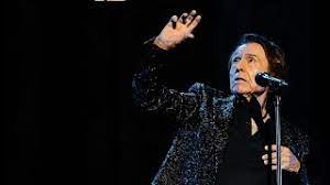 Raphael con "Victoria" cierra la VIII edición del Stone&Music (Merida).  01.10.2023 viva-raphael.com - YouTube