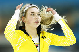 Gefeliciteerd, maak er wat moois van allemaal. De Mooiste Foto S Van Het Nk Sprint En Allround In Thialf Foto Ad Nl