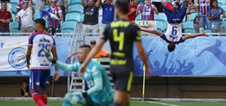 A tabela do campeonato brasileiro de 2020. Com Tres Gols De Gilberto Bahia Vence O Flamengo Na Fonte Nova Metro 1