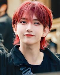 Strawberry red hair Joshua 🍓 [ a thread ]