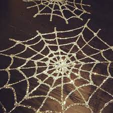 Diy Spider Web With Glue And Glitter On Wax Paper Halloween Kids Chic Halloween Halloween Party Decor