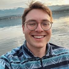 Kendall Benjamin's Instagram, Twitter & Facebook