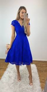 Saks Mavisi Elbisenin Altina Ne Renk Ayakkabi Giyilir Kadin Blogu Elbise Elbiseler Moda Stilleri