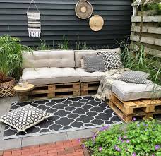 Zithoek Met Pallets Pallet Furniture Outdoor Pallet Garden Furniture Small Balcony Decor