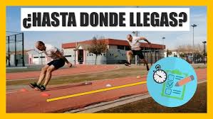 Cosiste en realizar tres saltos, en el que el primero es un salto a pata coja, en el segundo se hace un cambio de pierna y en el tercero se cae al foso de arena. Atletismo Triple Salto Desde Parado Standing Long Jump Youtube