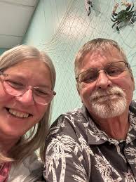 I just received my 10 year anniversary band from my husband!! So pretty!!!  💕💕💕