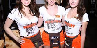 Things I Wish I Knew Before Becoming A Hooters Waitress What S It Like To Be A Hooters Girl