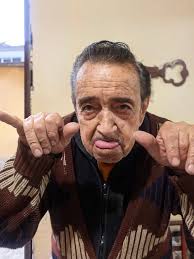 El más locochón, el más pispireto, el más guapo. Un hombre que me enseñó la  transformación. Guapo, trabajador, leal que decidió ser su mejor versión  cada día. Me he estado preparando para