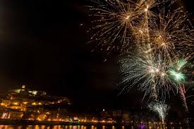 Há festa gratuita no centro histórico de beja, na praça da república. Passagem De Ano 2019 2020 Em Coimbra