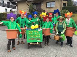 Blumen Im Riesigen Blumentopf Das Perfekte Kostum Fur Gartenfreunde Bei Interesse Am Kauf Dieser Kostume Bitte Melden Blumentopf Kostum Blumentopf Blumen